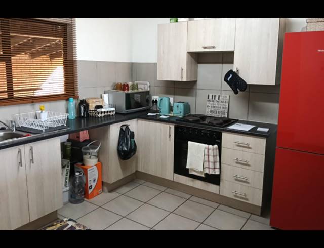 3 BEDROOM TOWNHOUSE FOR SALE IN ALBERTSDAL